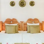 A Mi Kishazunk Vendeghaz Apartment *